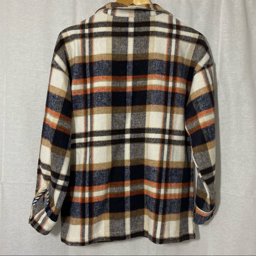 Fall Shacket Size Medium - Picture 2 of 8